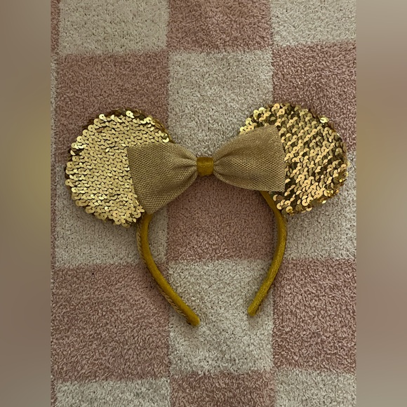 Minnie Mouse Ears - Picture 1 of 1